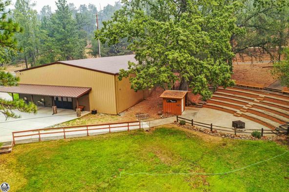 17301 Silver Spur Dr, Tuolumne, CA 95379